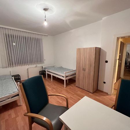 Duisburg Feelhome, Flughafen Nah,3-Schlafzimmer, Dusche Ebenerdig, Zentral, Wifi, Ground Floor Extérieur photo