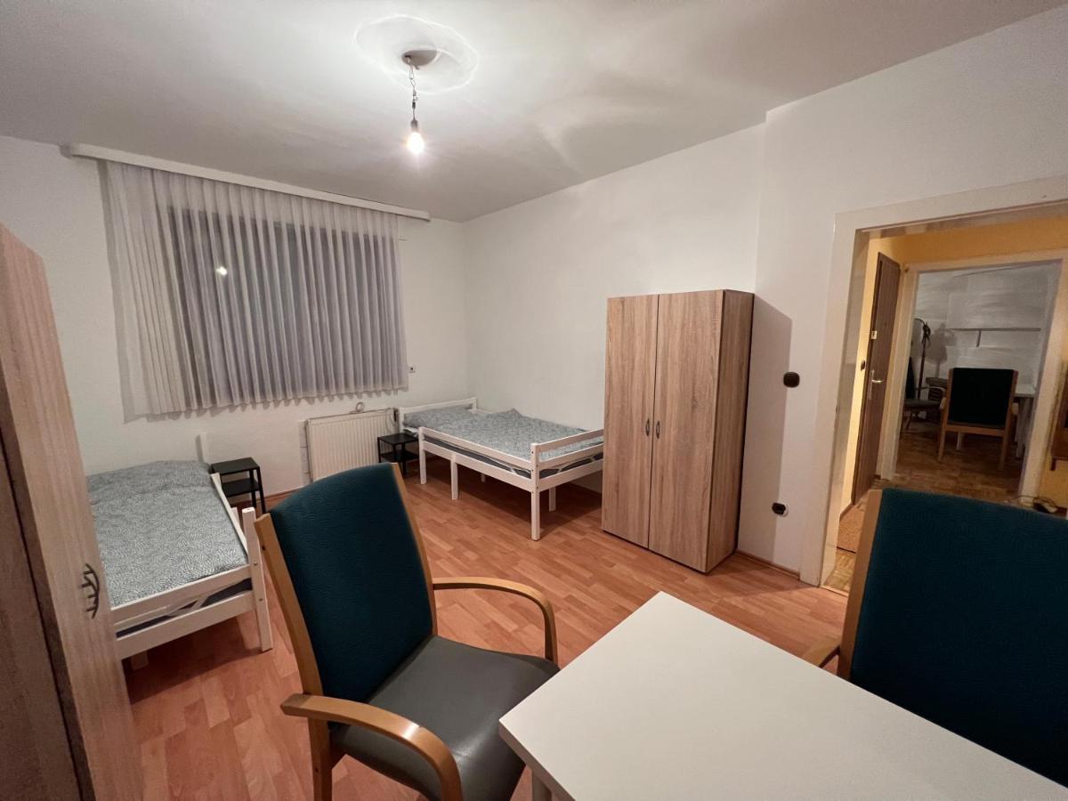 Duisburg Feelhome, Flughafen Nah,3-Schlafzimmer, Dusche Ebenerdig, Zentral, Wifi, Ground Floor Extérieur photo