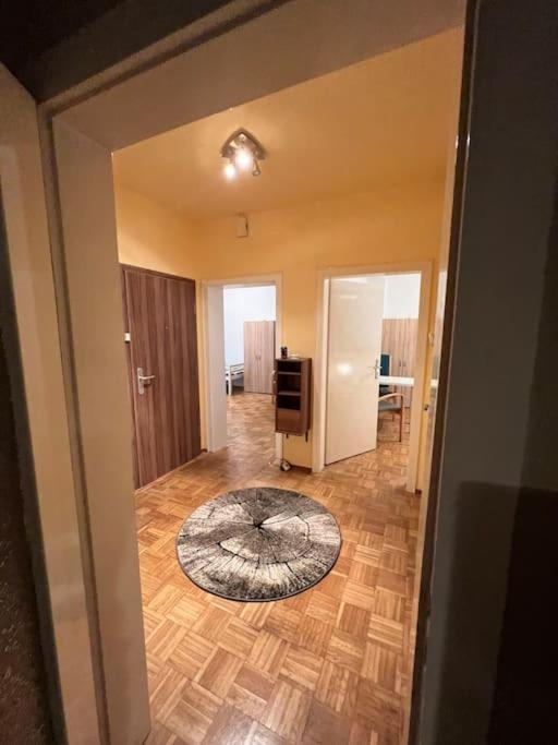 Duisburg Feelhome, Flughafen Nah,3-Schlafzimmer, Dusche Ebenerdig, Zentral, Wifi, Ground Floor Extérieur photo